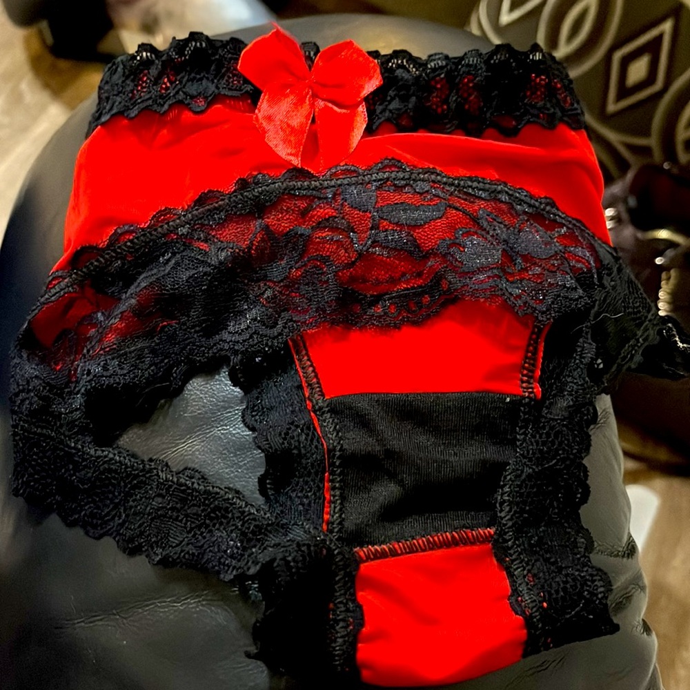 Beautiful New & Tagged, Sealed Red & Black Sexy well-made panties